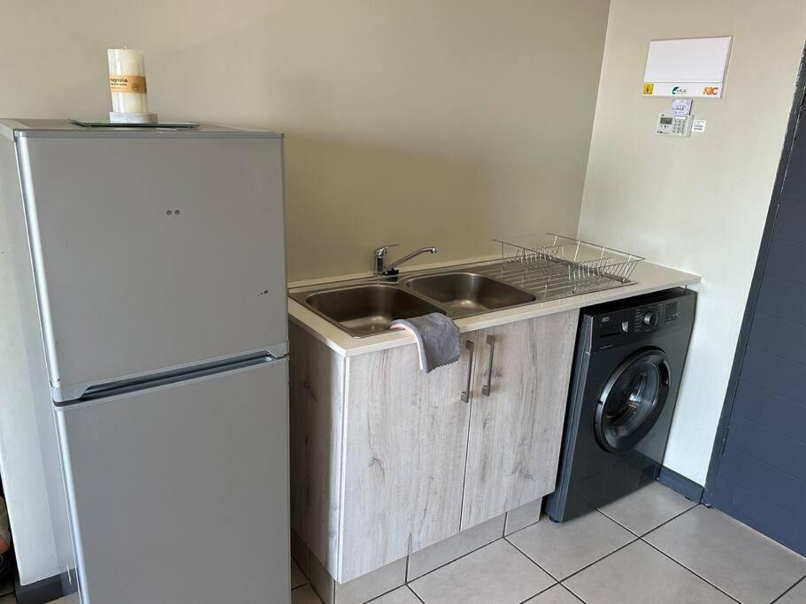 Apartment Hidden Gem With Gorgeous Sunsets - One On Heather *